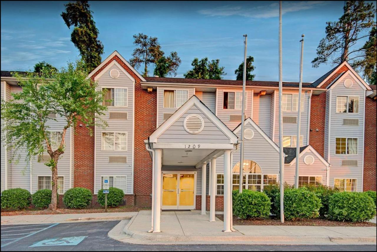 Travelers Inn And Suites 롤리 외부 사진