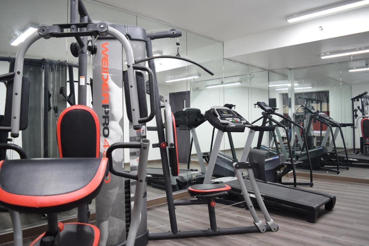 Travelers Inn And Suites 롤리 외부 사진