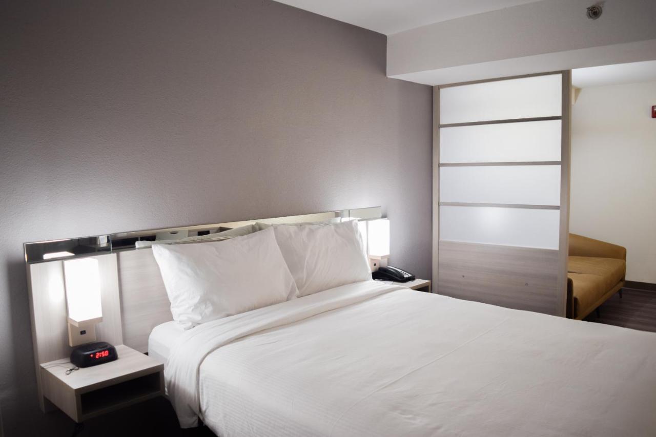 Travelers Inn And Suites 롤리 외부 사진