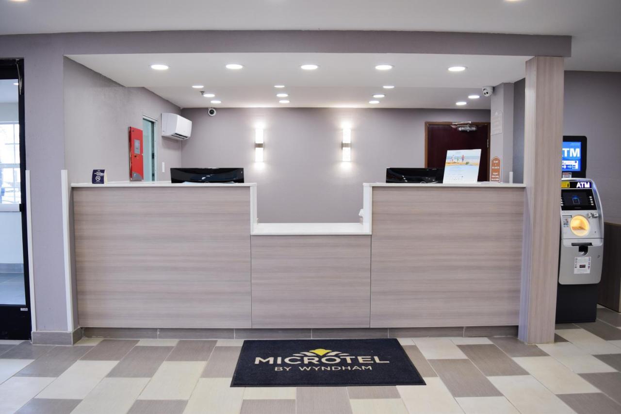 Travelers Inn And Suites 롤리 외부 사진